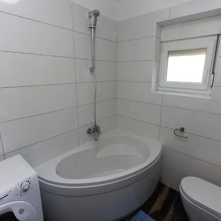 Kontrada 4 With Pool In Задар